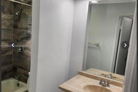 Adosado en venta en Miramar, Florida, 2 dormitorios, 98.48 m2 № 2058447 - foto 18