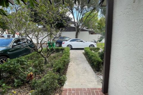 Adosado en venta en Miramar, Florida, 2 dormitorios, 98.48 m2 № 2058447 - foto 3