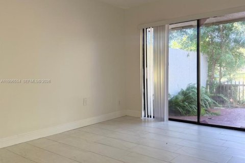 Adosado en venta en Miramar, Florida, 2 dormitorios, 98.48 m2 № 2058447 - foto 11
