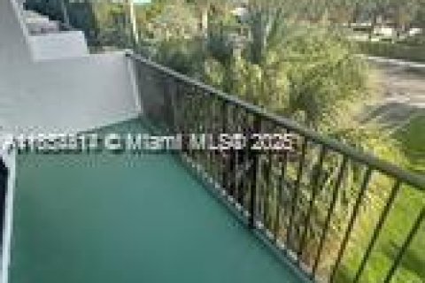 Copropriété à louer à Hollywood, Floride: 1 chambre, 80.27 m2 № 1962404 - photo 6