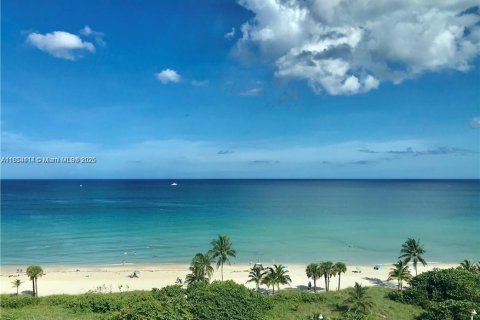 Copropriété à louer à Hollywood, Floride: 1 chambre, 80.27 m2 № 1962404 - photo 3