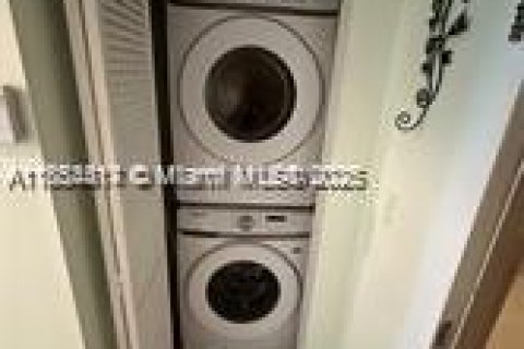 Copropriété à louer à Hollywood, Floride: 1 chambre, 80.27 m2 № 1962404 - photo 11