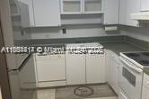 Copropriété à louer à Hollywood, Floride: 1 chambre, 80.27 m2 № 1962404 - photo 9