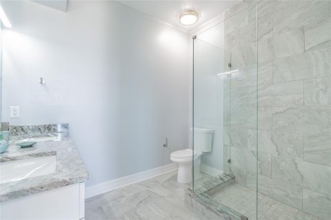 Townhouse in Indian Rocks Beach, Florida 3 bedrooms, 155.33 sq.m. № 1822661 - photo 21
