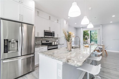 Touwnhouse à louer à Indian Rocks Beach, Floride: 3 chambres, 155.33 m2 № 1822661 - photo 6