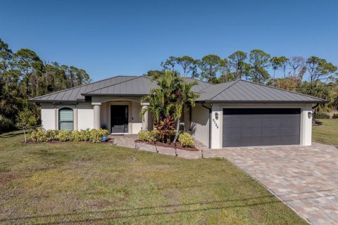 Villa ou maison à North Port, Floride 3 chambres, 127.65 m2 № 2418826