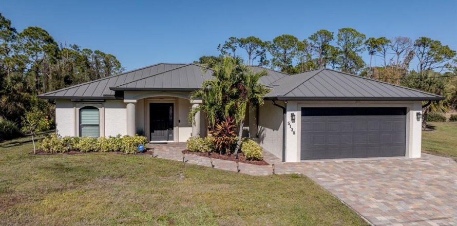 Villa ou maison à North Port, Floride 3 chambres, 127.65 m2 № 2418826