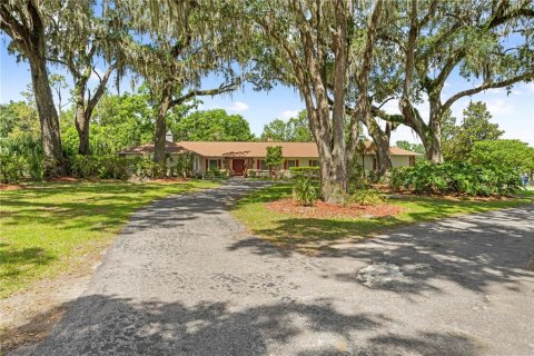 Casa en venta en Brooksville, Florida, 4 dormitorios, 316.24 m2 № 1778600 - foto 3