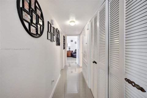 Copropriété à vendre à Hollywood, Floride: 2 chambres, 134.15 m2 № 1980936 - photo 21