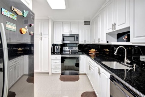 Copropriété à vendre à Hollywood, Floride: 2 chambres, 134.15 m2 № 1980936 - photo 5