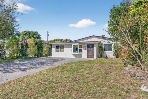 Casa en venta en Miami, Florida, 3 dormitorios, 138.24 m2 № 1920634 - foto 24