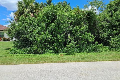 Commercial property in Port St. Lucie, Florida № 2184715 - photo 3