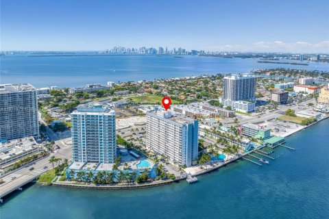 Condominio en venta en North Bay Village, Florida, 1 dormitorio, 87.33 m2 № 1968576 - foto 15