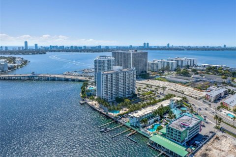 Condominio en venta en North Bay Village, Florida, 1 dormitorio, 87.33 m2 № 1968576 - foto 8