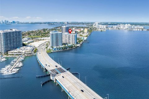 Condominio en venta en North Bay Village, Florida, 1 dormitorio, 87.33 m2 № 1968576 - foto 19