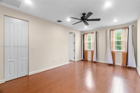 Townhouse in Pembroke Pines, Florida 3 bedrooms, 164.62 sq.m. № 2023885 - photo 18