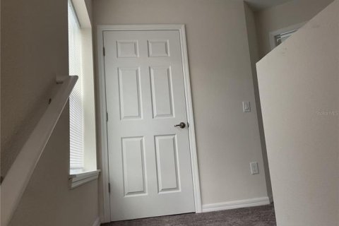 Adosado en alquiler en Kissimmee, Florida, 4 dormitorios, 143.81 m2 № 1912029 - foto 13