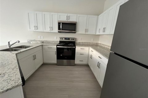 Adosado en alquiler en Kissimmee, Florida, 4 dormitorios, 143.81 m2 № 1912029 - foto 6