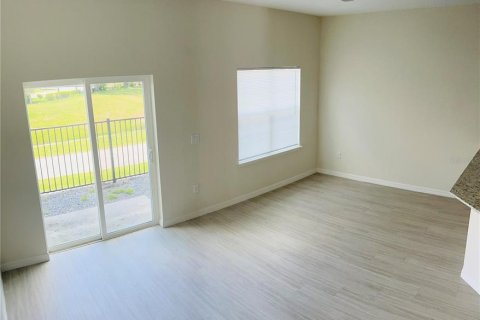 Adosado en alquiler en Kissimmee, Florida, 4 dormitorios, 143.81 m2 № 1912029 - foto 3