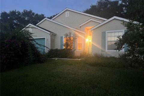 Villa ou maison à vendre à Leesburg, Floride: 2 chambres, 125.23 m2 № 1901588 - photo 1