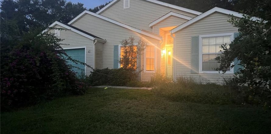 Villa ou maison à Leesburg, Floride 2 chambres, 125.23 m2 № 1901588