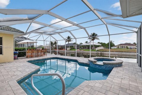 Villa ou maison à vendre à Cape Coral, Floride: 3 chambres № 2186891 - photo 26