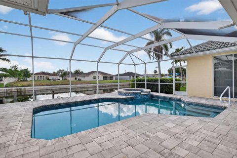 Villa ou maison à vendre à Cape Coral, Floride: 3 chambres № 2186891 - photo 27