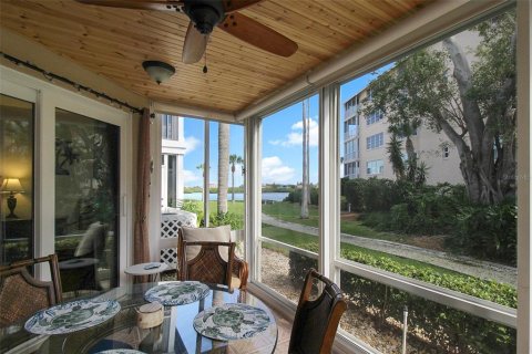 Condo in Sarasota, Florida, 2 bedrooms  № 958025 - photo 17