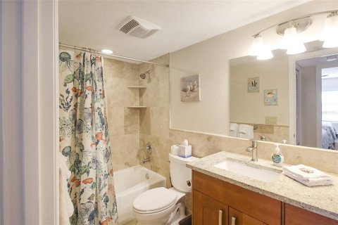 Condo in Sarasota, Florida, 2 bedrooms  № 958025 - photo 30