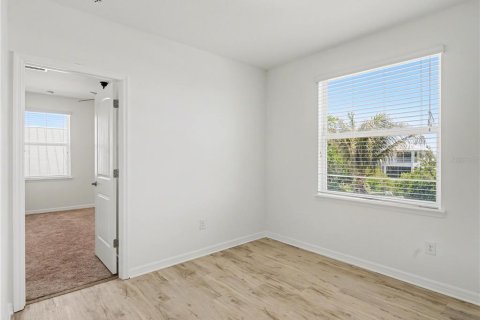 Villa ou maison à louer à Apollo Beach, Floride: 4 chambres, 251.39 m2 № 2400994 - photo 21