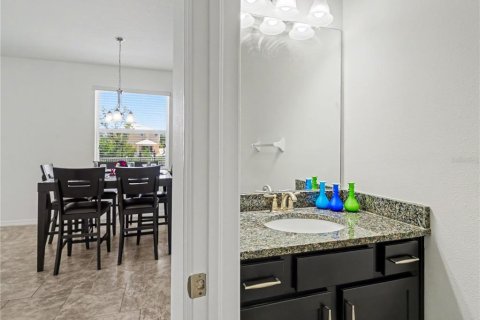 Villa ou maison à louer à Apollo Beach, Floride: 4 chambres, 251.39 m2 № 2400994 - photo 4