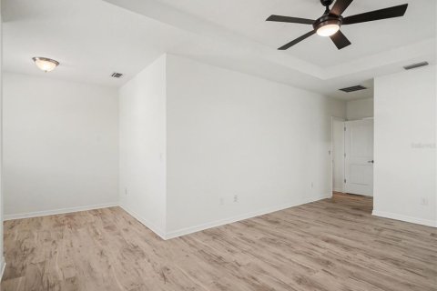 Villa ou maison à louer à Apollo Beach, Floride: 4 chambres, 251.39 m2 № 2400994 - photo 14