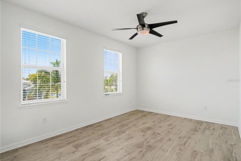 Villa ou maison à louer à Apollo Beach, Floride: 4 chambres, 251.39 m2 № 2400994 - photo 17