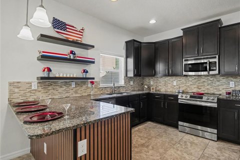 Villa ou maison à louer à Apollo Beach, Floride: 4 chambres, 251.39 m2 № 2400994 - photo 9