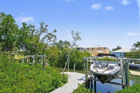Villa ou maison à louer à Apollo Beach, Floride: 4 chambres, 251.39 m2 № 2400994 - photo 28