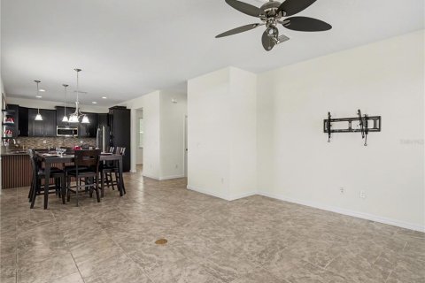Villa ou maison à louer à Apollo Beach, Floride: 4 chambres, 251.39 m2 № 2400994 - photo 11