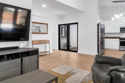 Купить виллу или дом в Майами, Флорида 3 спальни, 139.07м2, № 1972932 - фото 14