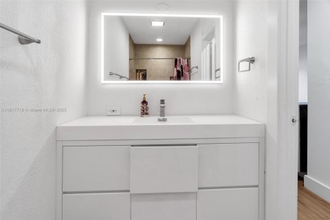 Купить виллу или дом в Майами, Флорида 3 спальни, 139.07м2, № 1972932 - фото 24