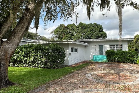 House in El Portal, Florida 3 bedrooms, 138.98 sq.m. № 1820018 - photo 3
