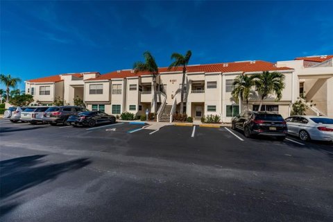 Condo à Saint Petersburg, Floride, 2 chambres  № 225459