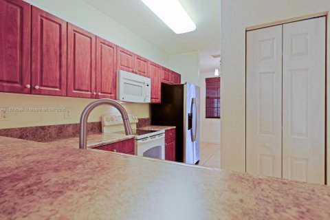 Townhouse in Cutler Bay, Florida 3 bedrooms, 123.1 sq.m. № 1800782 - photo 6