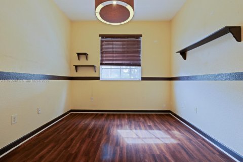 Townhouse in Cutler Bay, Florida 3 bedrooms, 123.1 sq.m. № 1800782 - photo 16