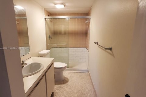 Condo in Lauderhill, Florida, 1 bedroom  № 1868585 - photo 16