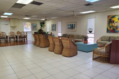 Condo in Lauderhill, Florida, 1 bedroom  № 1868585 - photo 18