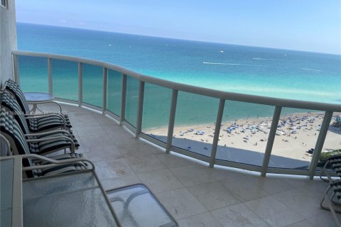 Copropriété à louer à Sunny Isles Beach, Floride: 2 chambres, 147.71 m2 № 1985465 - photo 9