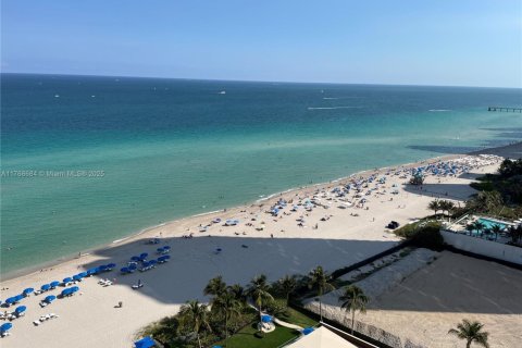 Copropriété à louer à Sunny Isles Beach, Floride: 2 chambres, 147.71 m2 № 1985465 - photo 21