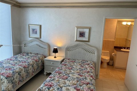 Copropriété à louer à Sunny Isles Beach, Floride: 2 chambres, 147.71 m2 № 1985465 - photo 14