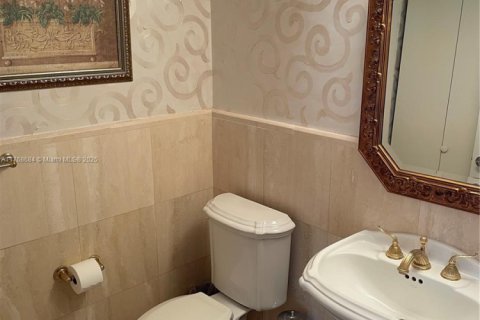 Copropriété à louer à Sunny Isles Beach, Floride: 2 chambres, 147.71 m2 № 1985465 - photo 15