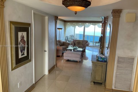 Copropriété à louer à Sunny Isles Beach, Floride: 2 chambres, 147.71 m2 № 1985465 - photo 4