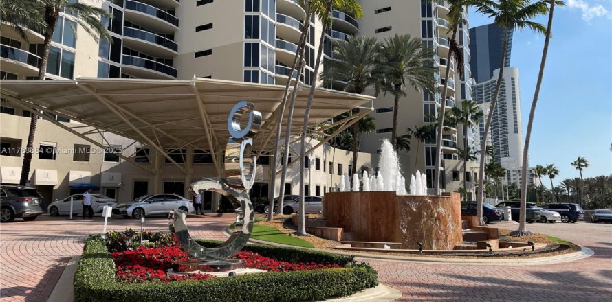 Condo à Sunny Isles Beach, Floride, 2 chambres № 1985465
